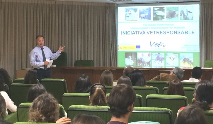 decano facultad veterinaria ucm madrid pedro lorenzo en charla vetresponsable